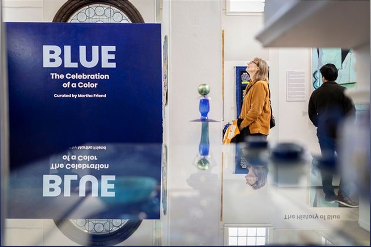 Discover the Captivating World of Blue at the Somerville Museum - 1394772551